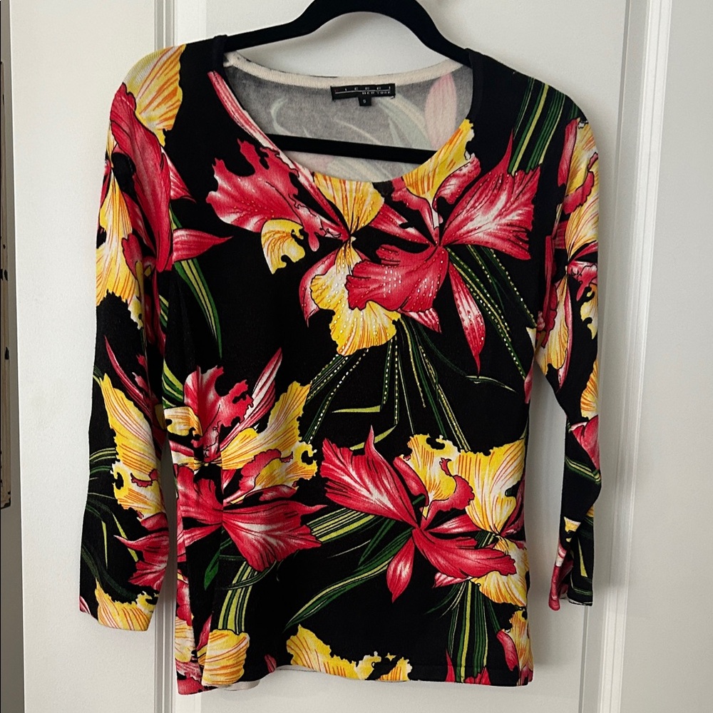 Kenneth Cole Reaction  Black Sweater Top Pink & Yellow Floral & Beading Accents